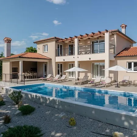 Casa Ole - * لابين