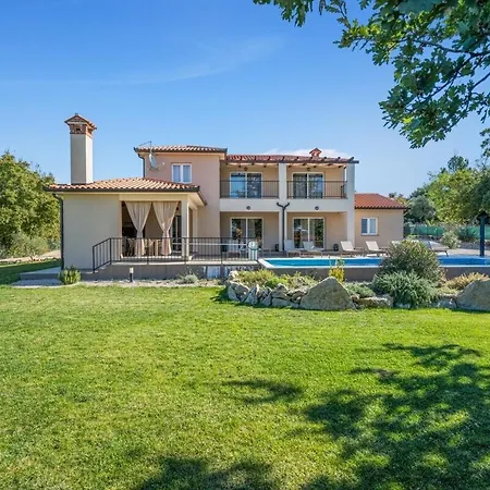 Casa Ole - *