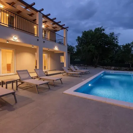 فيلة Casa Ole - *