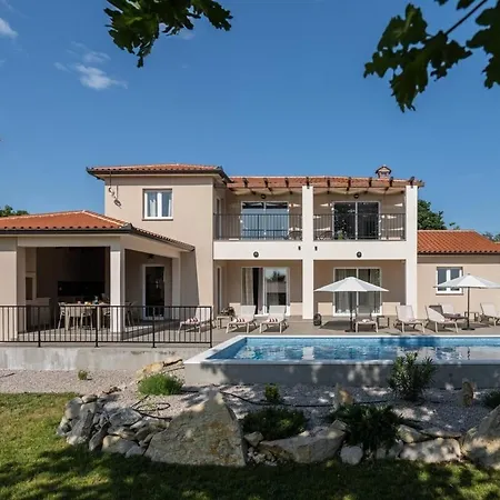 Casa Ole - *