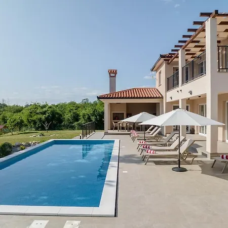 Casa Ole - فيلة لابين